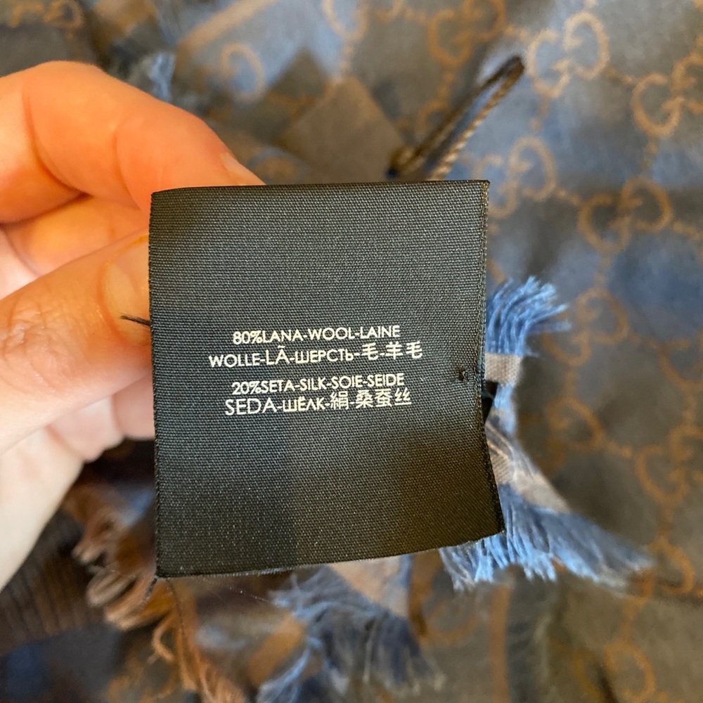 Gucci Jaquered Shawl in Brown & Blue - Picture 7 of 7